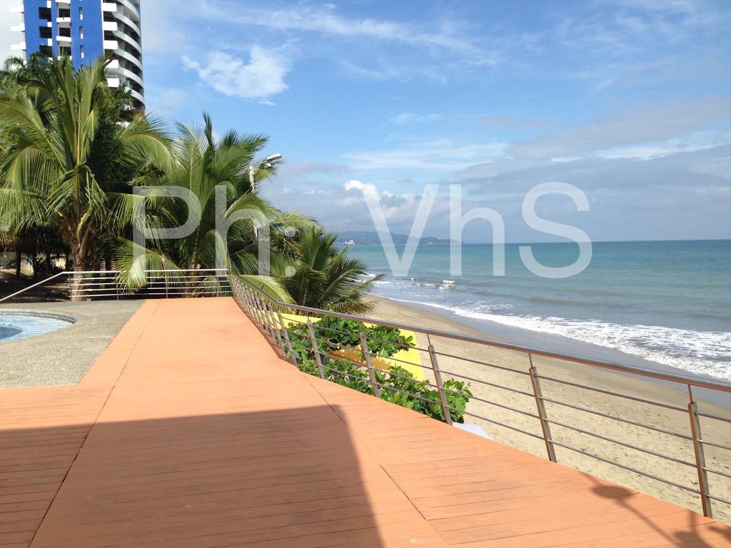 Resort Playa Azul Departamentos Frente Al Mar Tonsupa Exterior photo